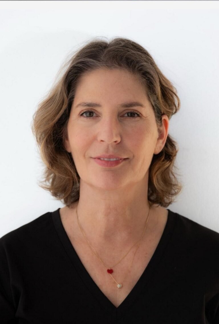 הארגונים המקצועיים טוענים לפגיעה בהיררכיה התכנונית בעקבות מהלך ארגוני בעירייה; בעיריית כפר סבא משיבים כי מדובר בצעד מקצועי וחוקי שנועד לחזק את עבודת התכנון אורנה אנג'ל יור' התאחדות האדריכלים קרדיט ורדה ליבמן